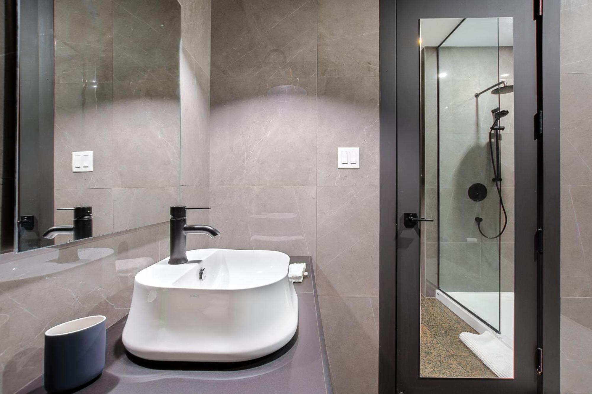 Les Lofts De La Gare - Par Les Lofts Vieux-Quebec Apartment Bagian luar foto